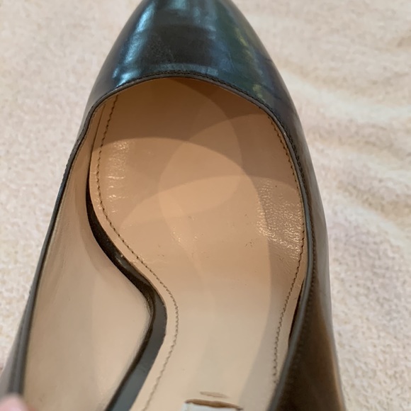 New Prada Gray Leather Closed Toe Heels Made in Italy in Size 35.5/ 5.5 - Picture 8 of 13